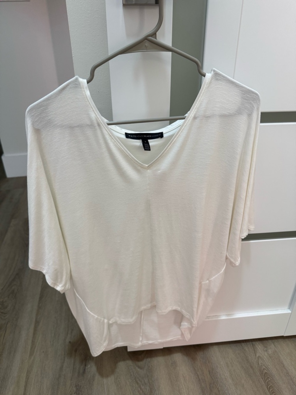 NWT White House, Black Market White Tee – Everyday Drama Style – MSRP $49.50